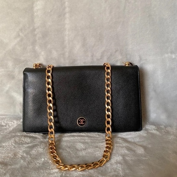 Authentic Chanel coco Wallet - Picture 2 of 8